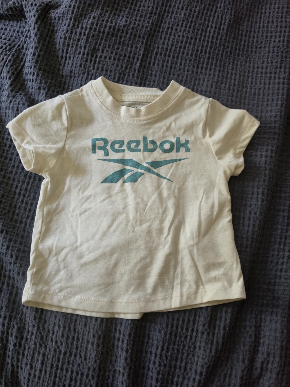 Reebok Kids Cream Tee with Teal Logo Graphic